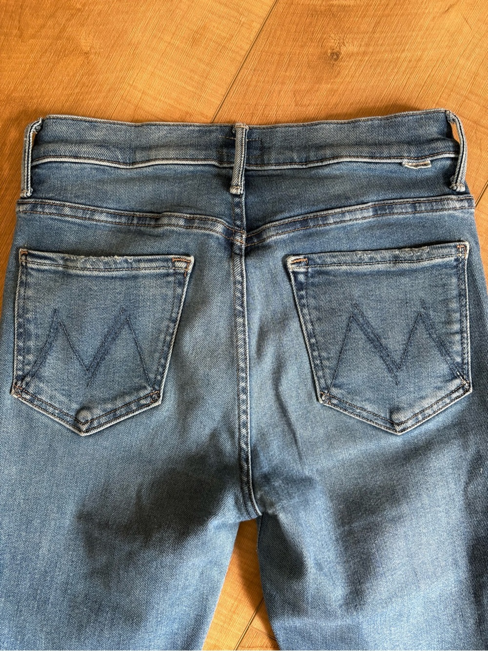 MOTHER The Insider Crop Step Fray Jeans. Monkey in the Middle. Size 28 - Picture 7 of 13